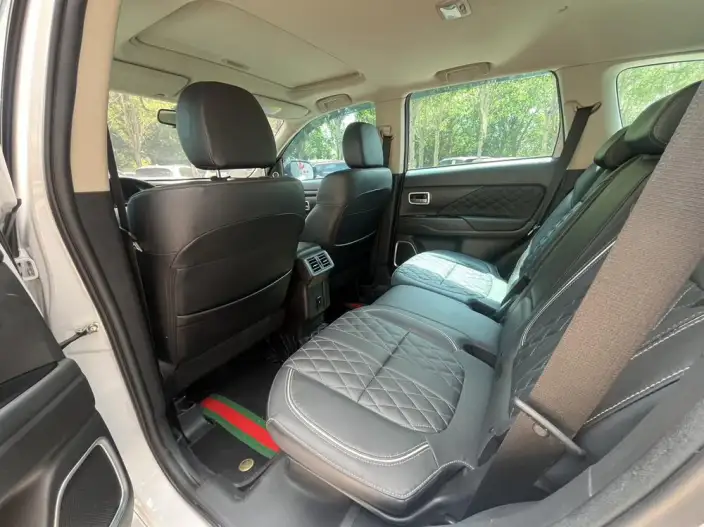 Mitsubishi Outlander 2019 Model 2.4L 4WD Enjoy Edition 7 seat China VI – фото 9