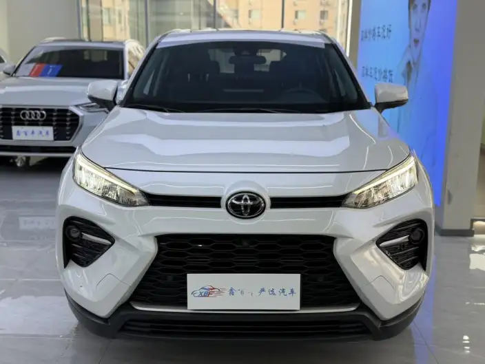Toyota Wildlander 2022 Model 2.0L 2WD Luxury PLUS Edition – фото 2
