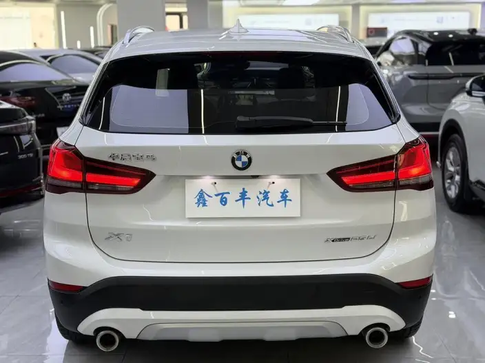 BMW X1 2022 Model xDrive25Li Exclusive Model – фото 5