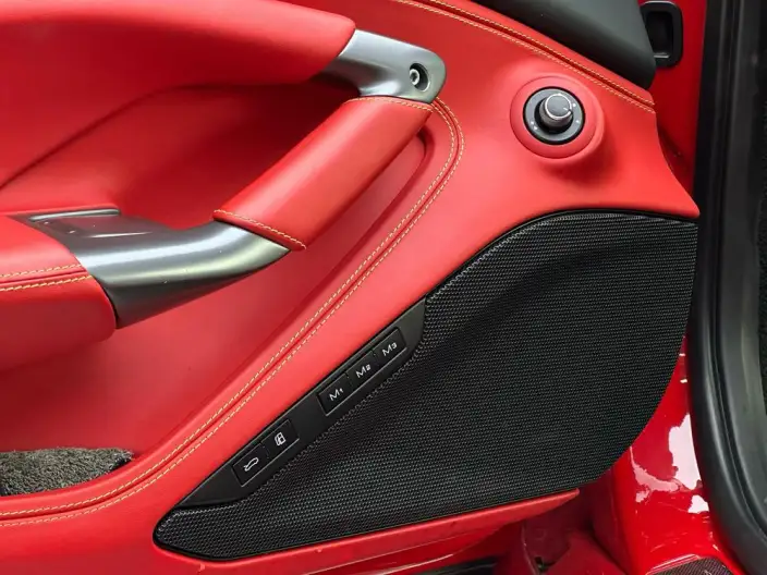 Ferrari F8 2019 Model Tributo 3.9T V8 – фото 8