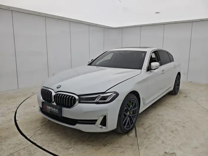 BMW 5 Series 2022 Model Facelift II 530Li Leading Model Luxury Set – фото 1