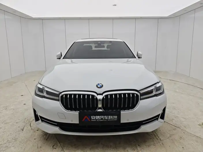 BMW 5 Series 2022 Model Facelift II 530Li Leading Model Luxury Set – фото 2