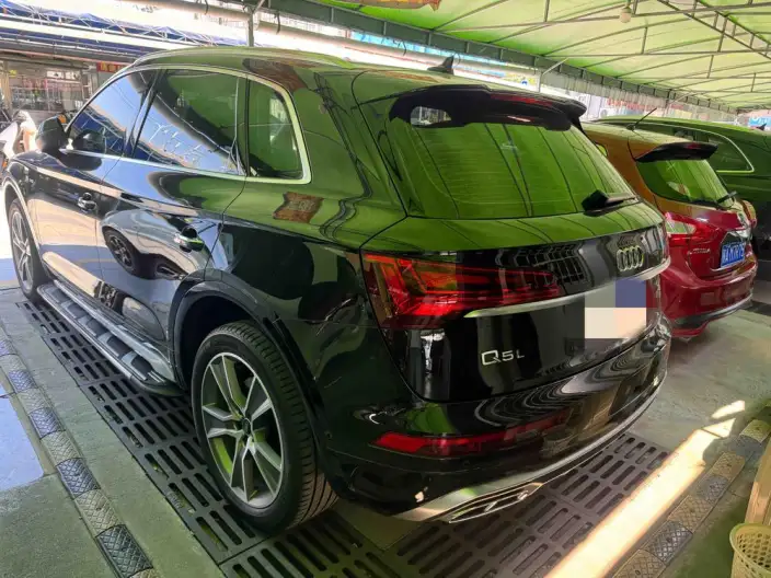 Audi Q5L 2023 Model 45T Luxury Dynamic Model – фото 3