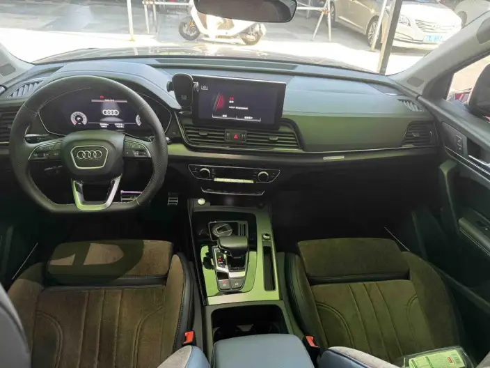 Audi Q5L 2023 Model 45T Luxury Dynamic Model – фото 6