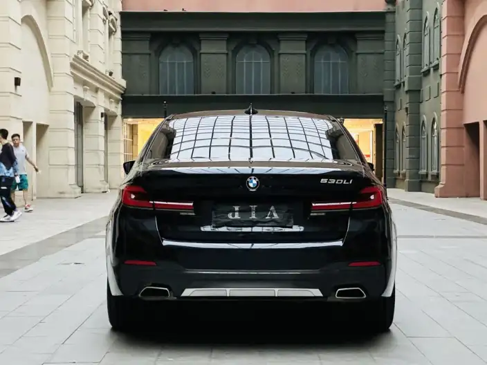BMW 5 Series 2022 Model 530Li Exclusive Model M Sports Set – фото 5