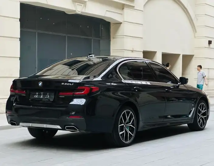 BMW 5 Series 2022 Model 530Li Exclusive Model M Sports Set – фото 6