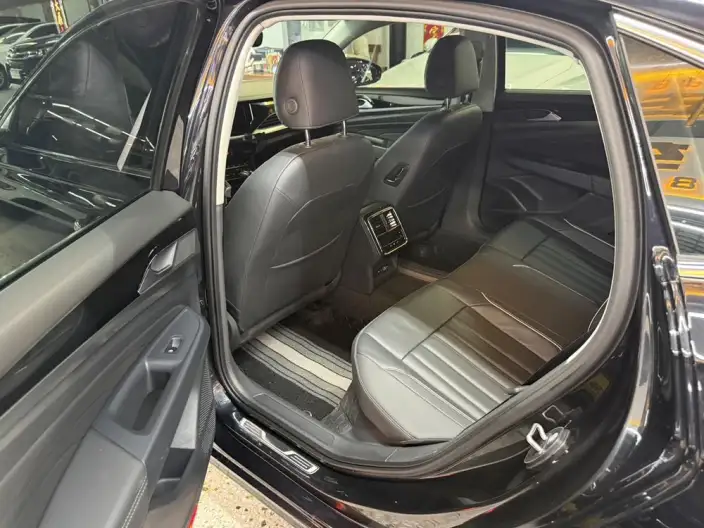 Volkswagen Passat 2023 Model Facelift 330TSI Elite Edition – фото 9