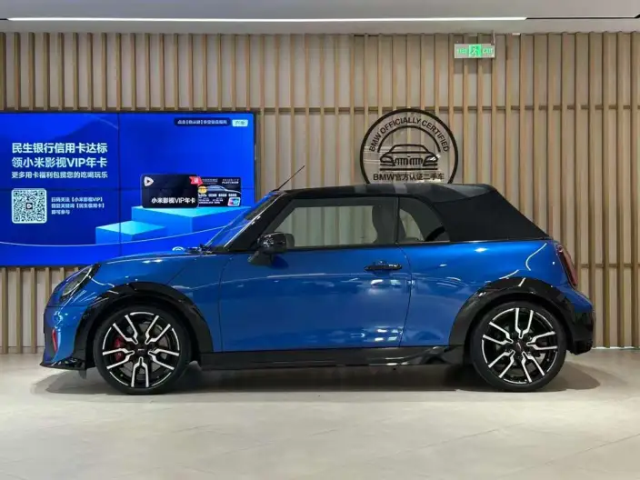 MINI JCW 2025 Model JOHN COOPER WORKS CABRIO
