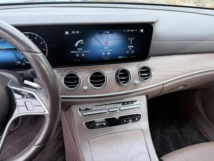 Mercedes-Benz E-Class 2023 Model E 260 L 4MATIC sedan – фото 9