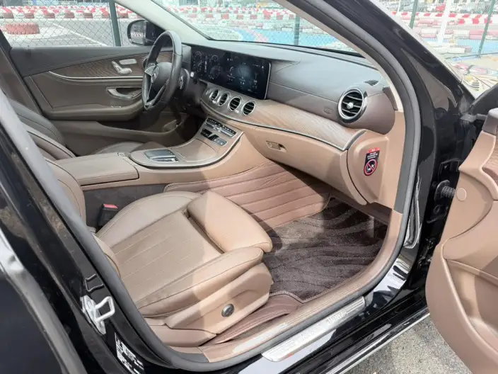 Mercedes-Benz E-Class 2023 Model E 260 L 4MATIC sedan – фото 10