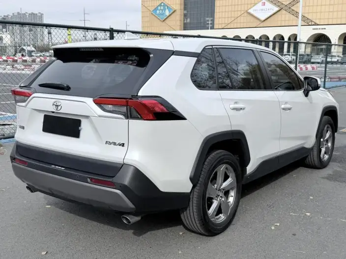 Toyota RAV4 2022 Model 2.0L CVT 2WD Fashion PLUS Edition – фото 6