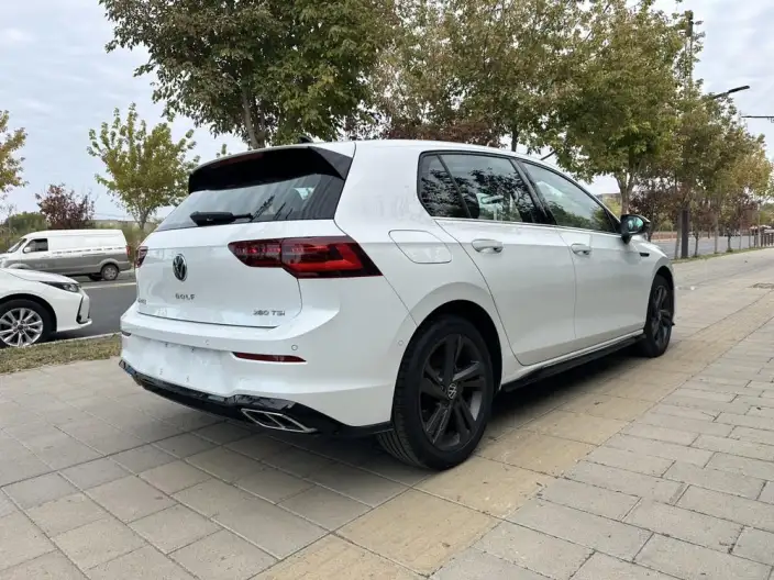 Volkswagen Golf 2021 Model 280TSI DSG R-Line – фото 6