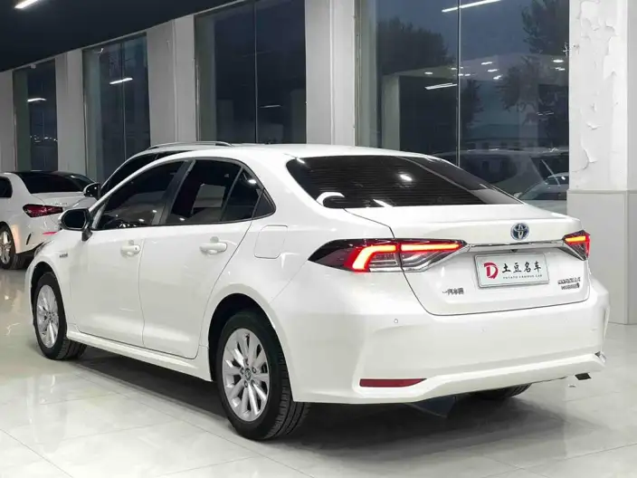 Toyota Corolla 2021 Model Hybrid 1.8L E-CVT Elite Edition – фото 4