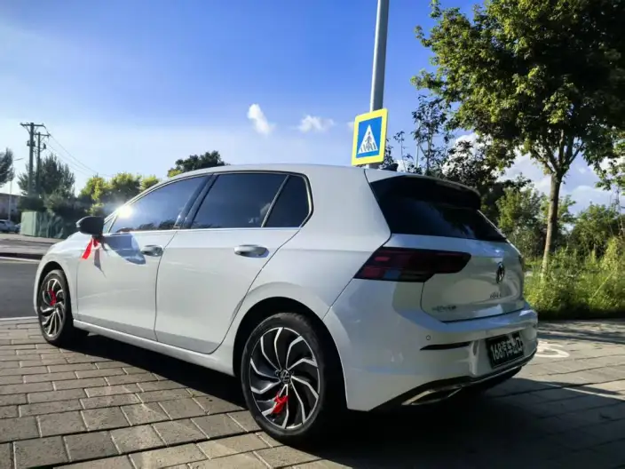 Volkswagen Golf 2021 Model 280TSI DSG Pro – фото 4