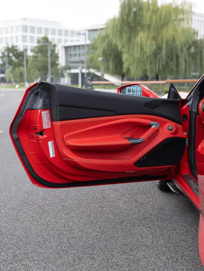 Ferrari F8 2019 Model Tributo 3.9T V8 – фото 10