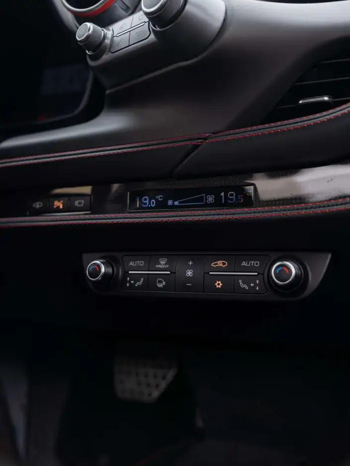 Ferrari F8 2019 Model Tributo 3.9T V8 – фото 10