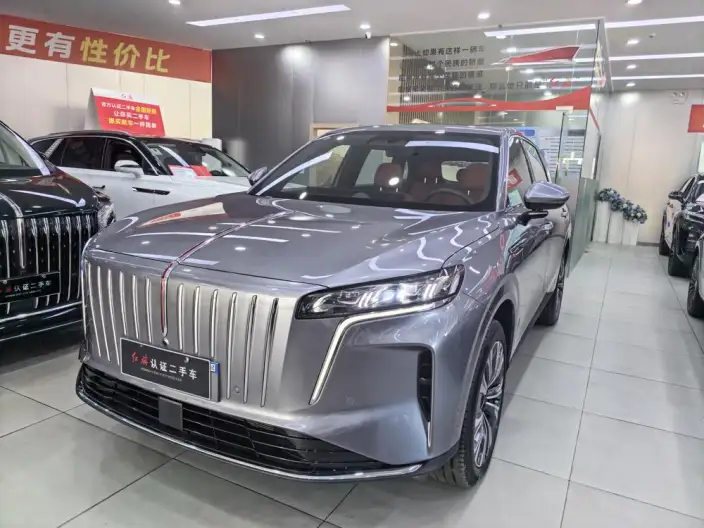 HONGQI HS6 PHEV 2026 Model 220 4WD Smart Hybrid Edition