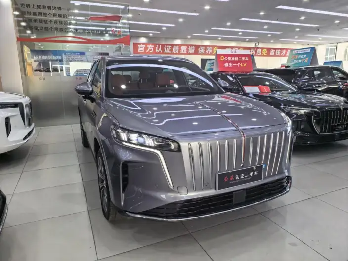 HONGQI HS6 PHEV 2026 Model 220 4WD Smart Hybrid Edition