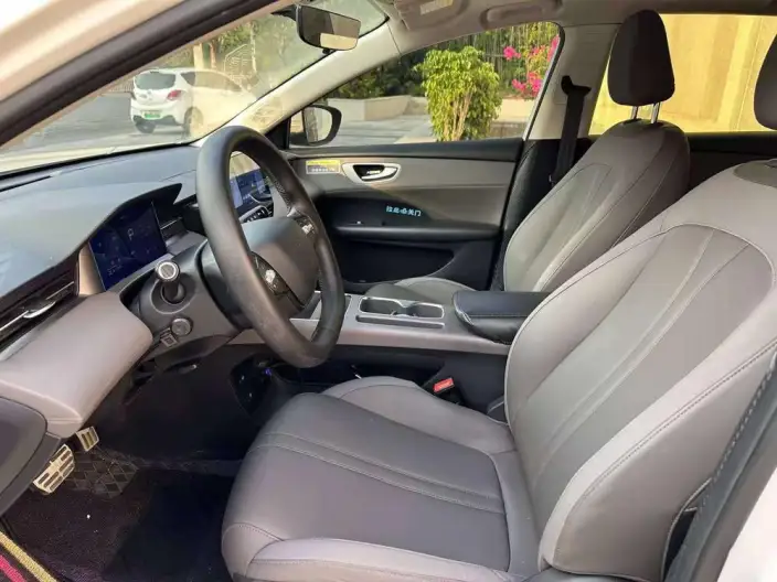 Roewe D6 2025 Model 450km Premium Edition – фото 8