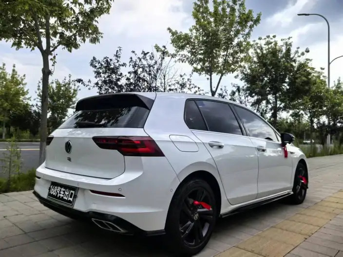Volkswagen Golf 2023 Model 280TSI DSG R-Line Lite – фото 6