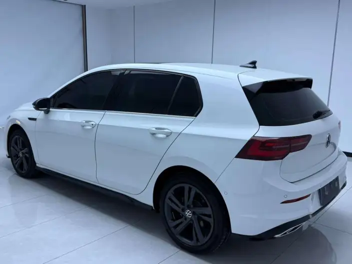 Volkswagen Golf 2023 Model 280TSI DSG R-Line