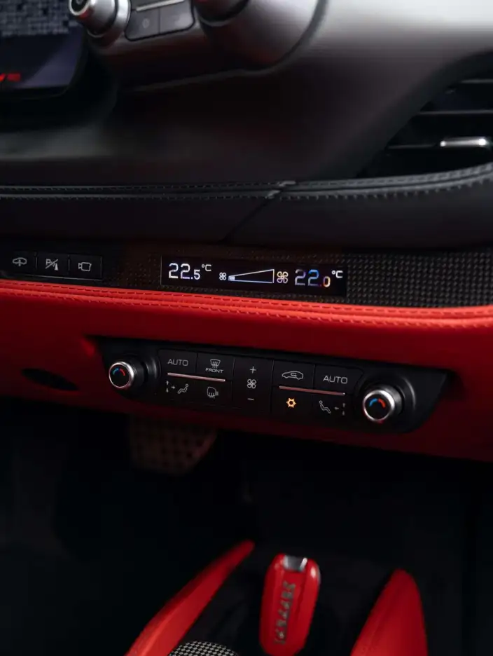 Ferrari F8 2019 Model Tributo 3.9T V8 – фото 10