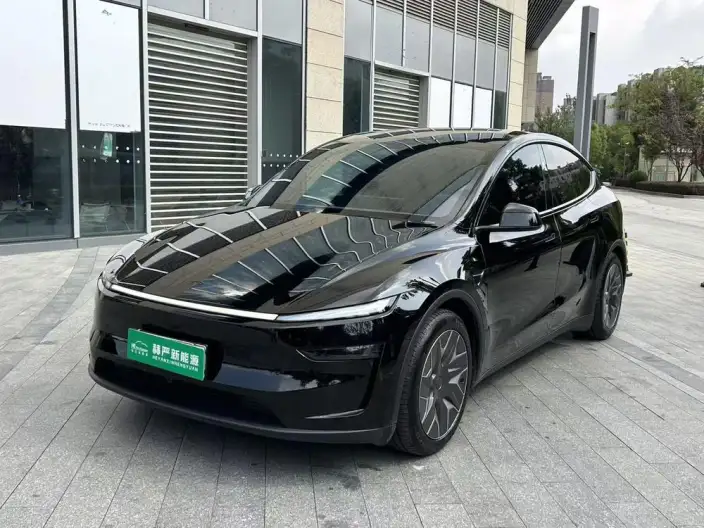 Model Y L 2026 Model Standard Edition