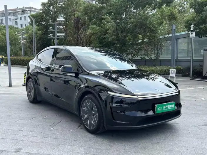 Model Y L 2026 Model Standard Edition