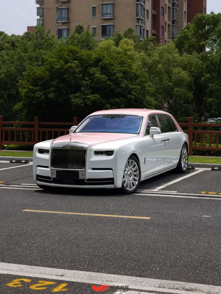 Phantom 2018 Model 6.7T Long wheelbase Edition
