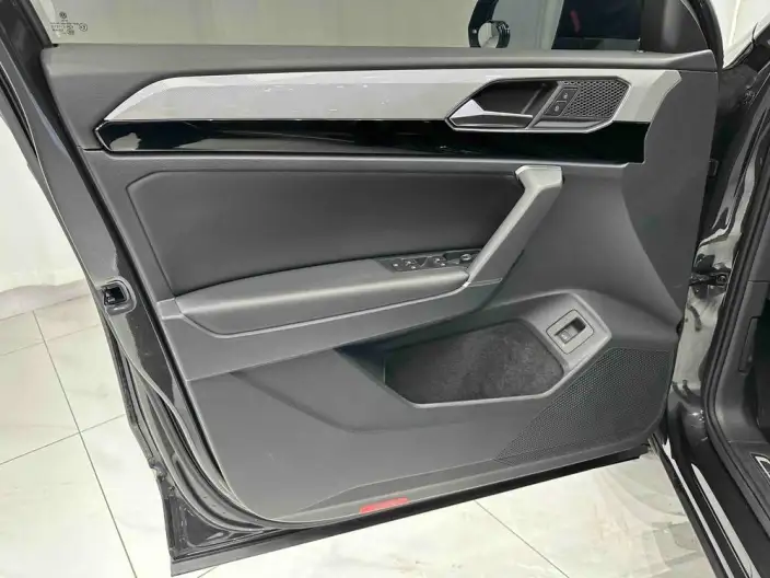Volkswagen Tayron 2022 Model 280TSI 2WD Luxury Zhilian Edition – фото 9