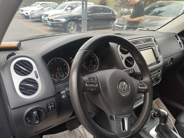 Volkswagen Tiguan 2016 300TSI Automatic AWD Fashion Panoramic – фото 4