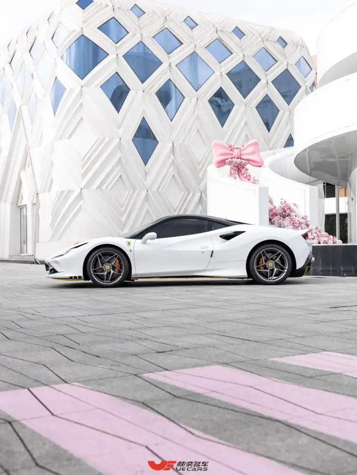 Ferrari F8 2019 Model Tributo 3.9T V8
