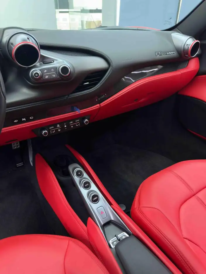Ferrari F8 2019 Model Tributo 3.9T V8 – фото 9