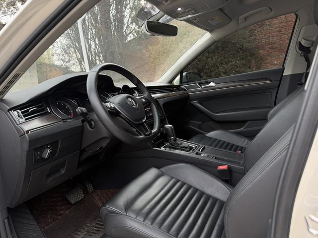 Volkswagen Magotan Модель 2019 года 330TSI DSG Prestige Country VI – фото 9