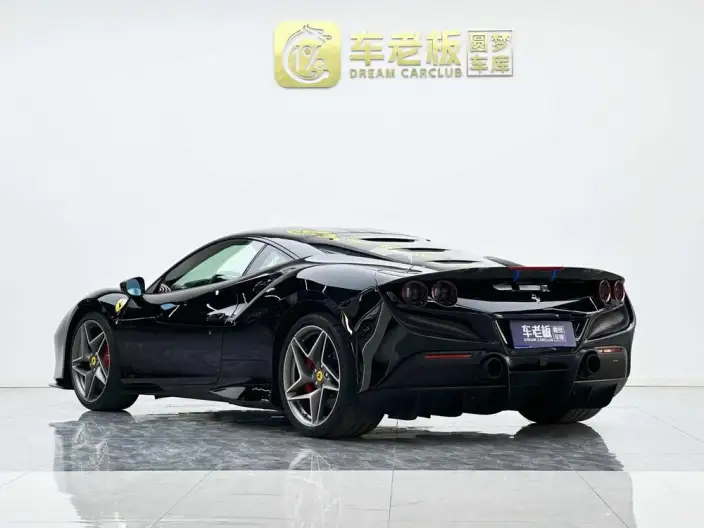 Ferrari F8 2019 Model Tributo 3.9T V8