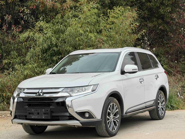 Mitsubishi Outlander 2018 2.0L FWD Glory 5-Seater