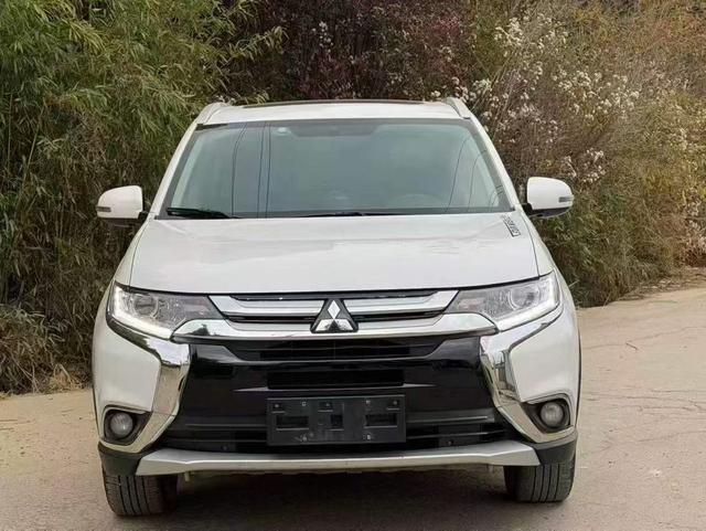 Mitsubishi Outlander 2018 2.0L FWD Glory 5-Seater