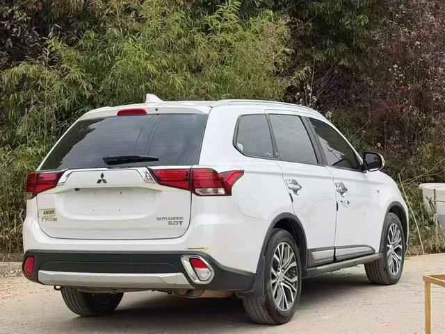 Mitsubishi Outlander 2018 2.0L FWD Glory 5-Seater