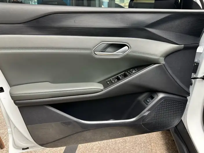 QinL EV 2025 Model 470KM Leading Model – фото 6