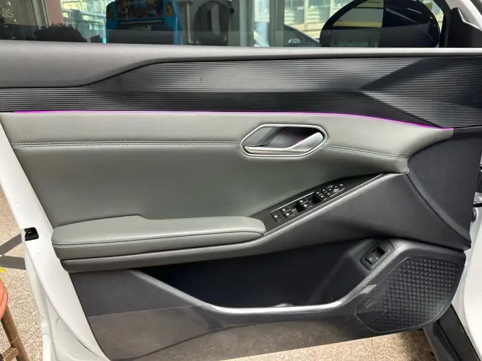 QinL EV 2025 Model 470KM Leading Model – фото 10
