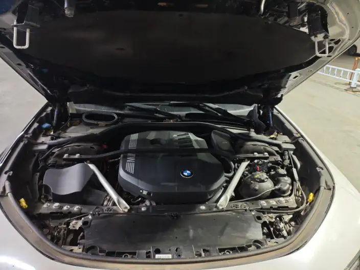 BMW 7 Series 2023 Model 735Li M Sports Set – фото 5