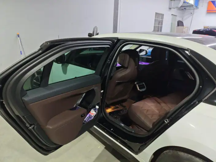 BMW 7 Series 2023 Model 735Li M Sports Set – фото 6