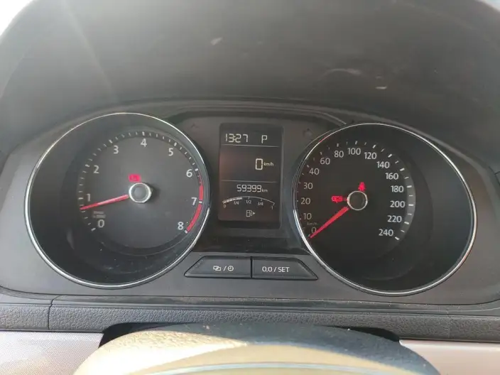 Volkswagen Lavida 2017 Model 1.6L Automatic Comfort Edition – фото 6