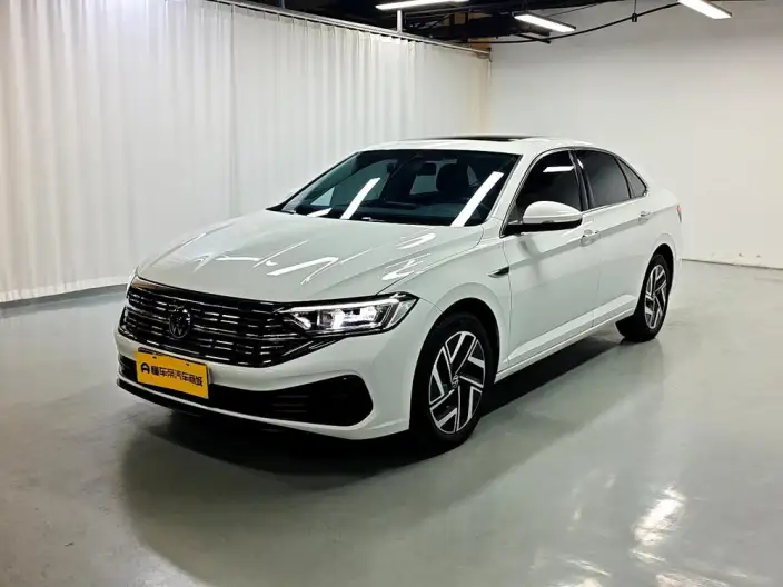 Volkswagen Sagitar 2023 Model 300TSI DSG Beyond Edition