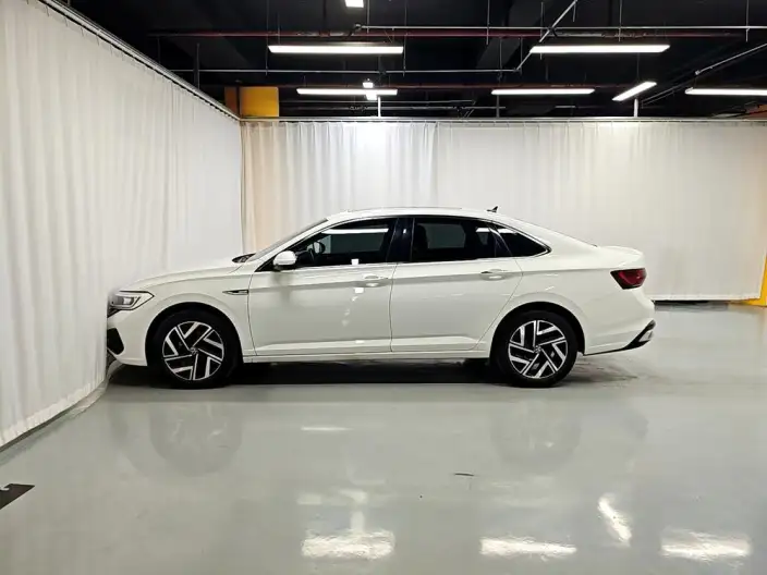 Volkswagen Sagitar 2023 Model 300TSI DSG Beyond Edition