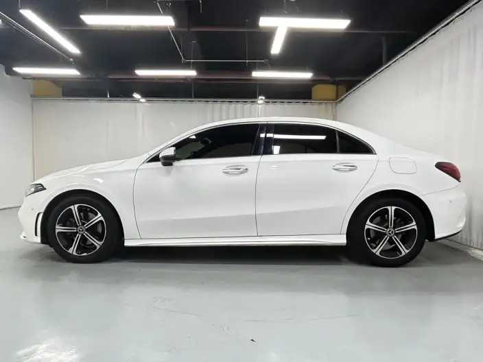 Mercedes-Benz A-class 2023 Model A 200 L Sports sedan Fashion Edition