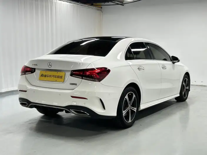 Mercedes-Benz A-class 2023 Model A 200 L Sports sedan Fashion Edition – фото 7