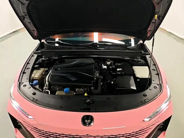 Changan UNI-V 2022 Model 1.5T Noble Model – фото 10