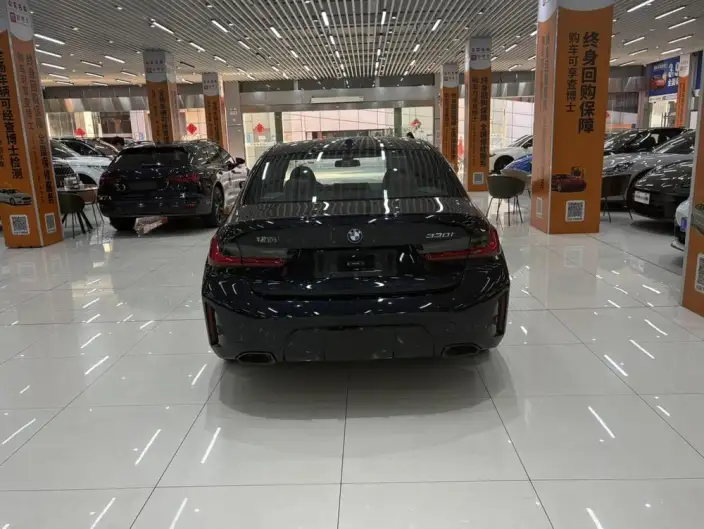 BMW 3 Series 2025 Model 330i M Sports Night Set – фото 5