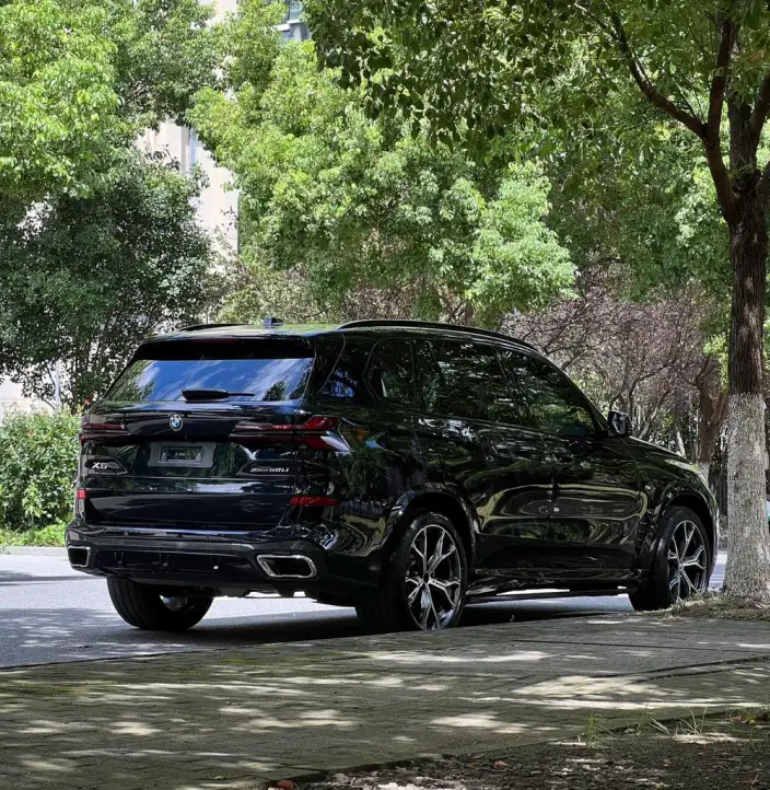 BMW X5 2023 Model xDrive30Li Exclusive Model M Sports Night Set – фото 8